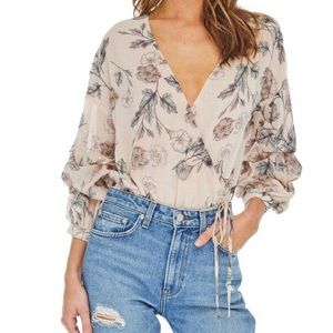 Astr the label pink & gray floral bodysuit blouse
